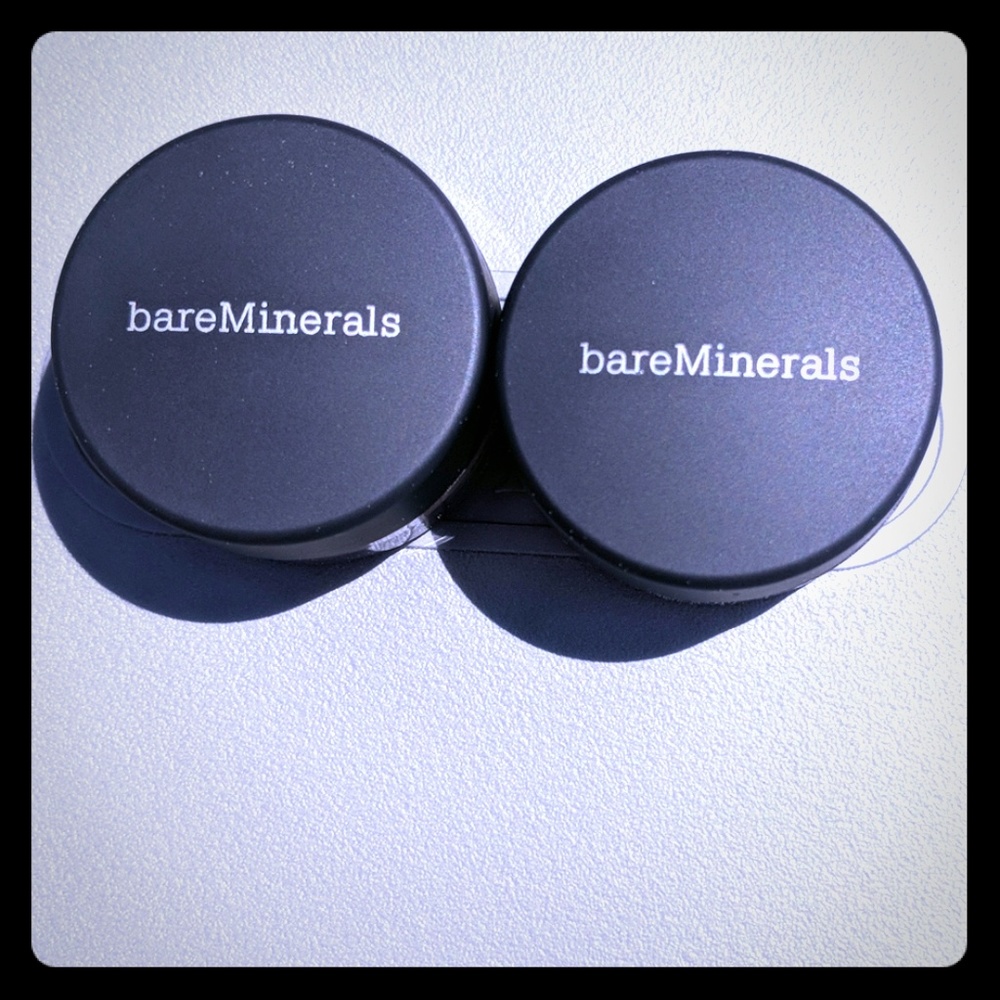 Conch shell eye shadow